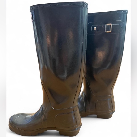 Hunter Classic Black Gloss Waterproof Boots - Picture 4 of 6